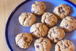 Flourless Peanut-Chocolate Cookies